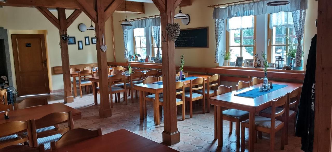 Hotel Zlaty Potok Nicov  Kültér fotó