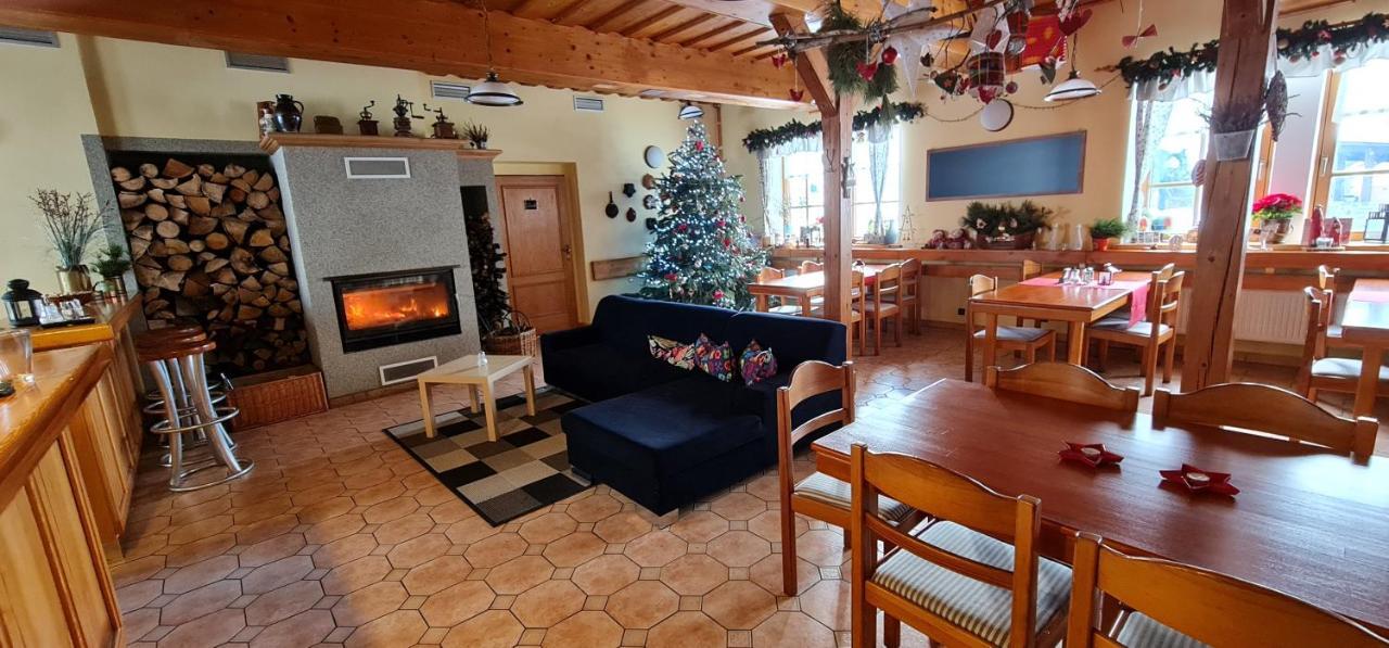 Hotel Zlaty Potok Nicov  Kültér fotó