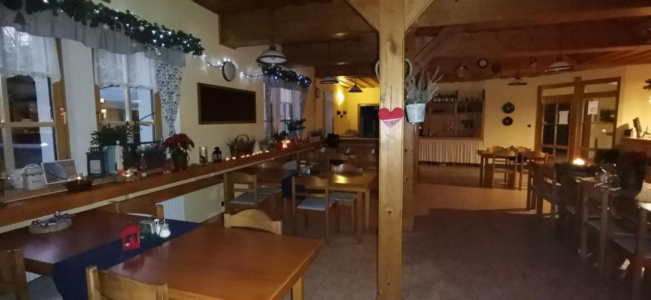 Hotel Zlaty Potok Nicov  Kültér fotó