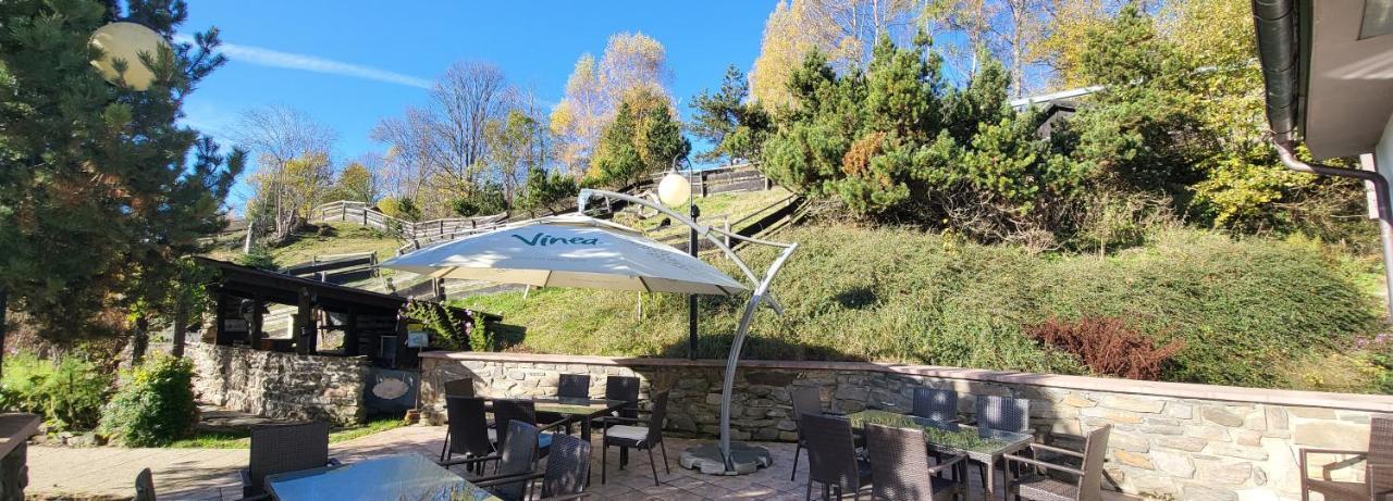 Hotel Zlaty Potok Nicov  Kültér fotó